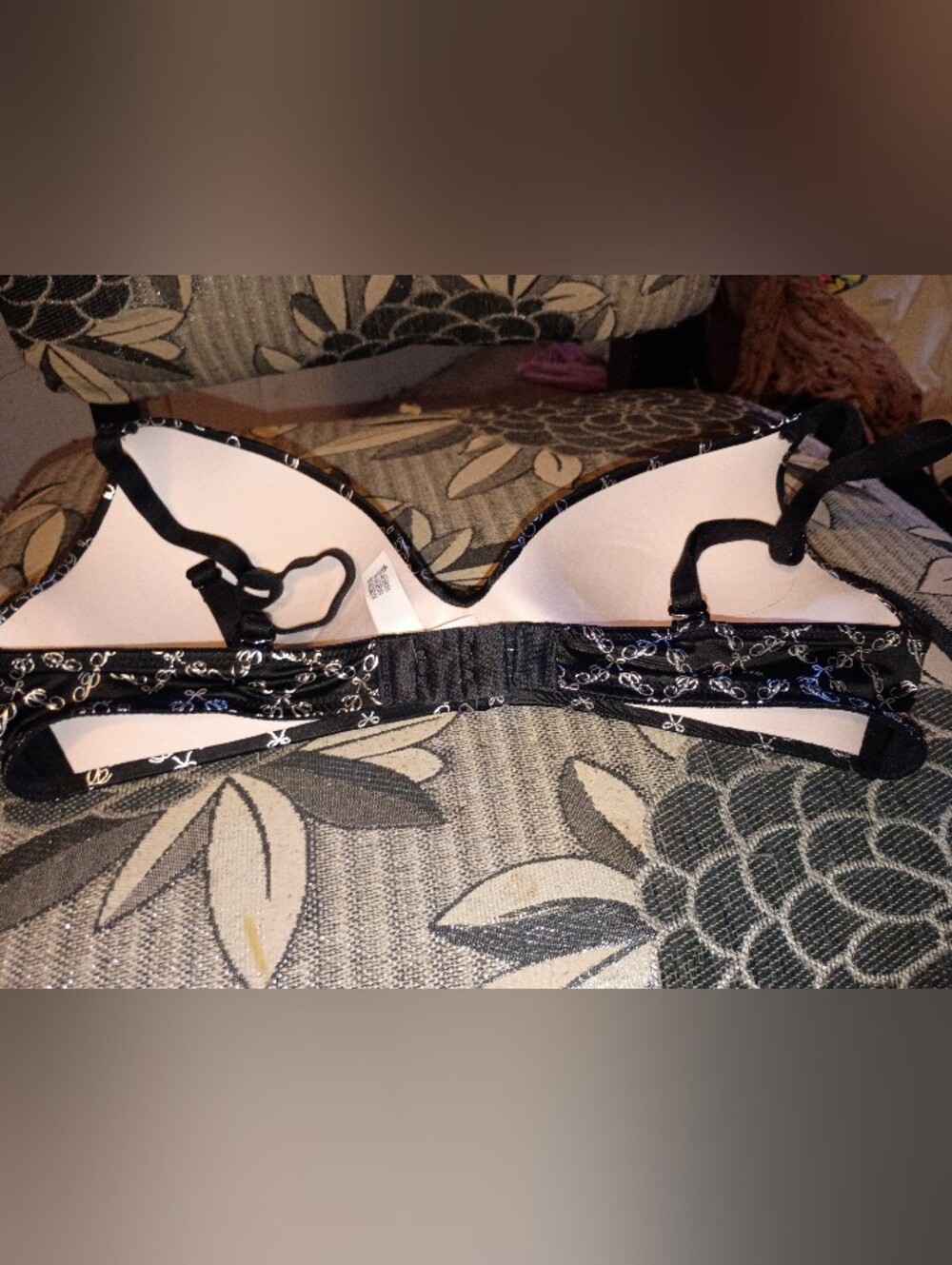 EUC VS PINK Wireless Black & Silver Bra 34B - Picture 3 of 3